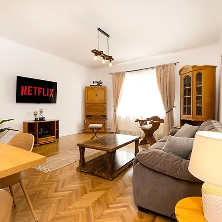 The Bucket - Calla Old Town House With Jacuzzi & View * Brasov