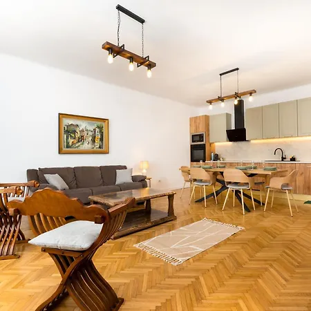 The Bucket - Calla Old Town House With Jacuzzi & View *