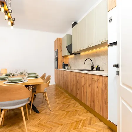 The Bucket - Calla Old Town House With Jacuzzi & View Villa Brasov