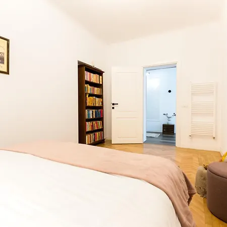 Villa The Bucket - Calla Old Town House With Jacuzzi & View