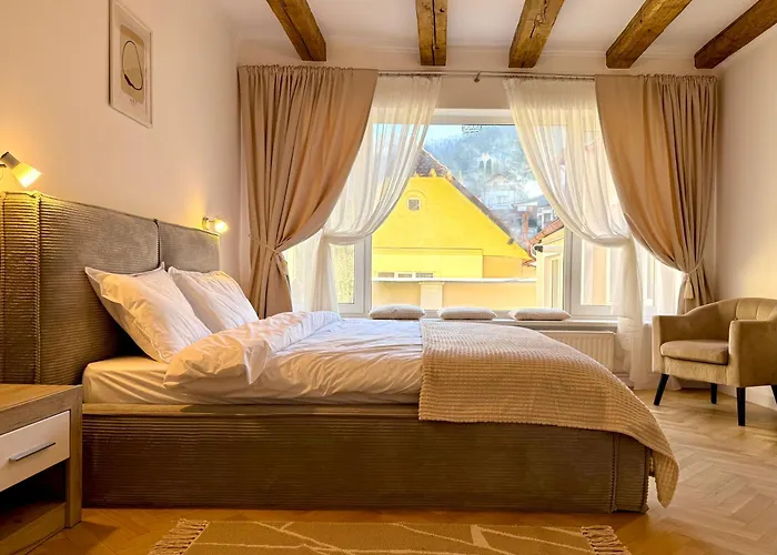 Villa The Bucket - Calla Old Town With Jacuzzi & View Brasov