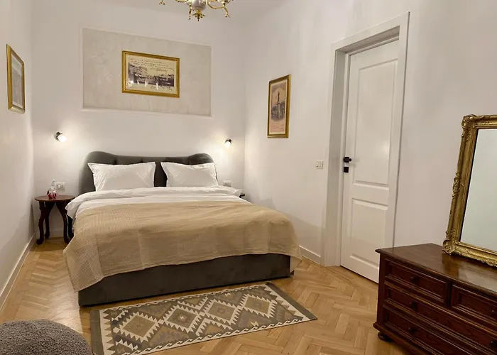 The Bucket - Calla Old Town With Jacuzzi & View Brasov